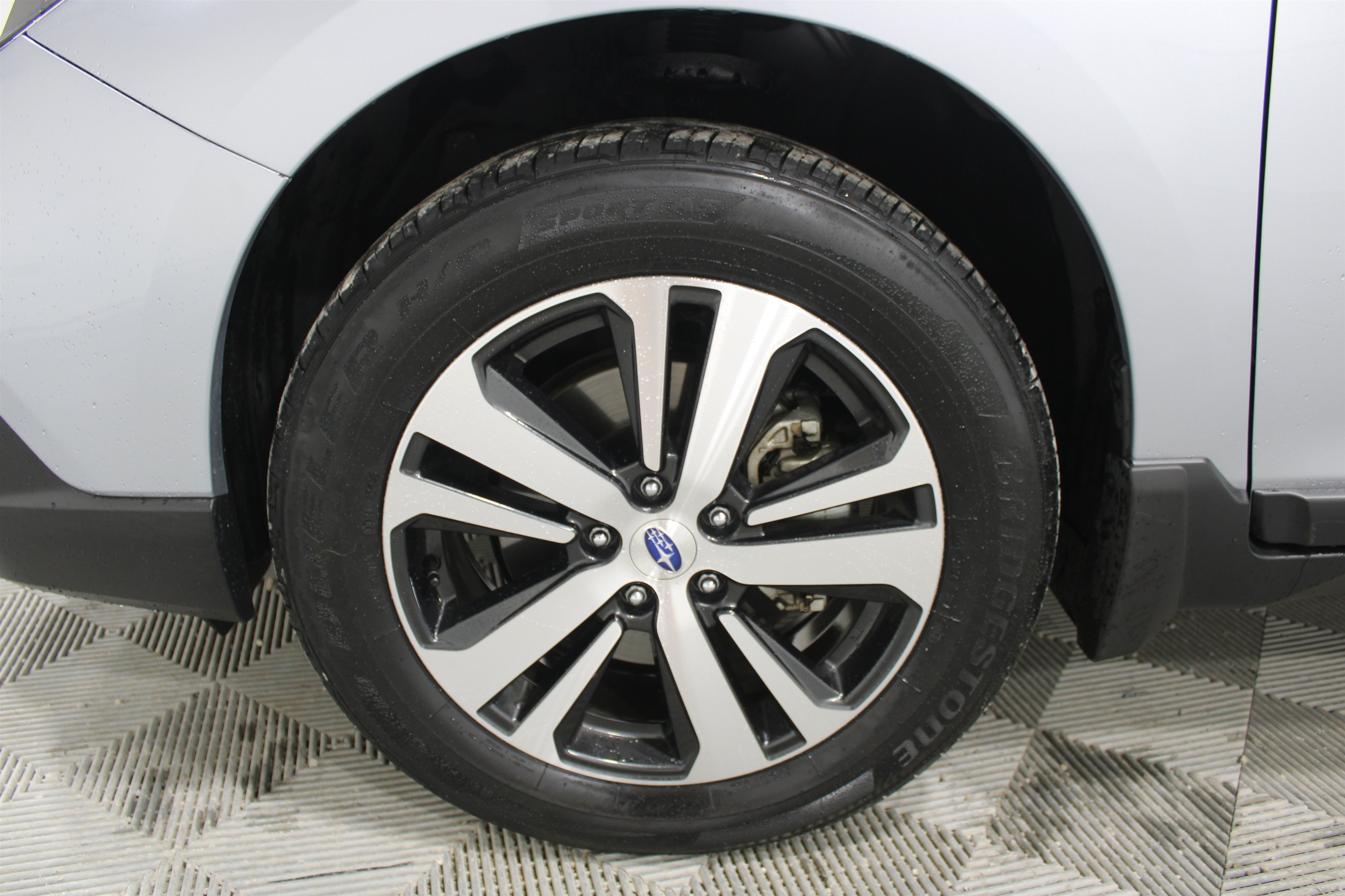 Used 2019 Subaru Outback 2.5i Limited AWD/4WD image 9