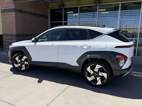 Used 2024 Hyundai Kona Limited FWD image 5