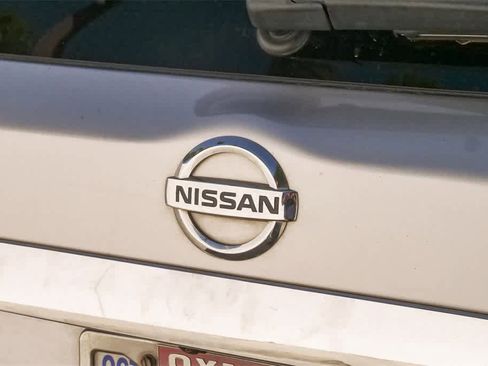 Used 2017 Nissan Pathfinder S image 10