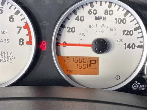 Used 2021 Nissan Frontier PRO-4X w/ Pro-4x Utility Package image 26