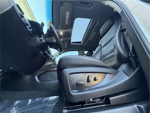 Used 2019 GMC Yukon XL Denali w/ Denali Ultimate Package AWD/4WD image 15