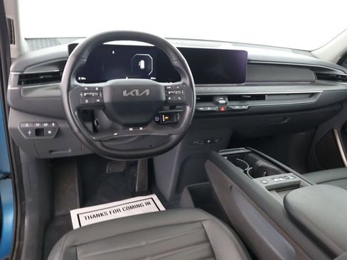 Used 2024 Kia EV9 Land image 13