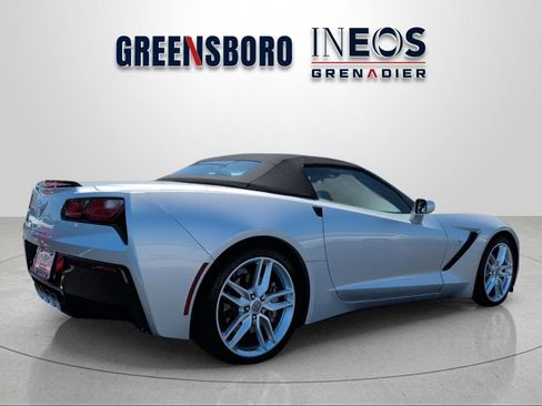 Used 2019 Chevrolet Corvette Stingray Convertible w/ 2LT Preferred Equipment Group RWD image 5