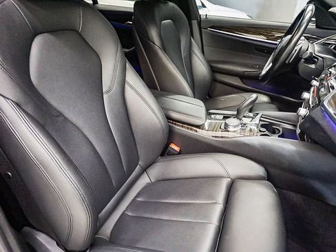 Used 2018 BMW 530i image 17