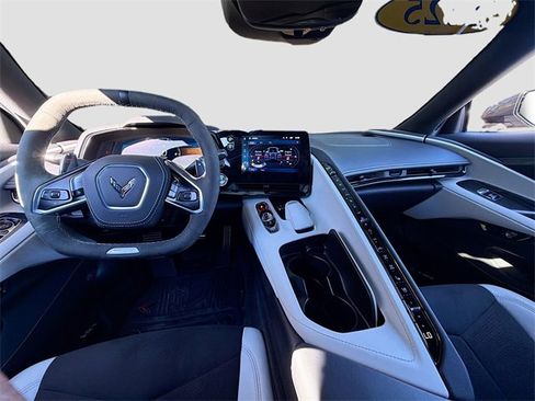 Used 2025 Chevrolet Corvette E-Ray w/ Stealth Interior Trim Package image 15