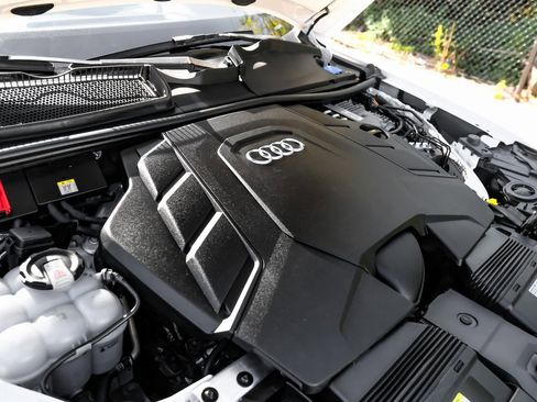 Used 2021 Audi Q7 3.0T Premium w/ Convenience Package image 57