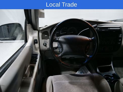 Used 1999 Ford Explorer XLT image 3