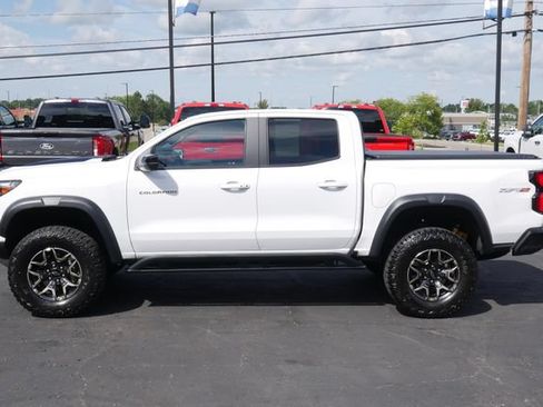 Used 2024 Chevrolet Colorado ZR2 w/ Technology Package AWD/4WD image 10