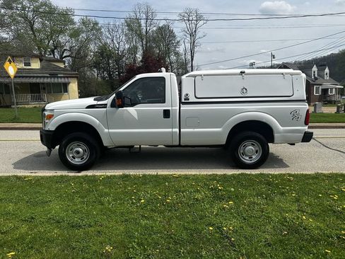 Used 2014 Ford F250 XL w/ Power Equipment Group image 6