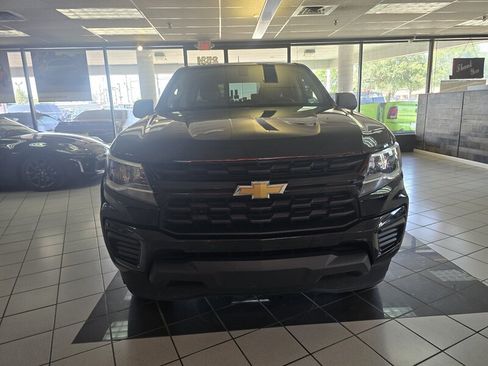 Used 2022 Chevrolet Colorado W/T w/ WT Convenience Package RWD image 2