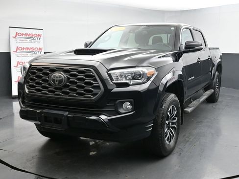 Used 2020 Toyota Tacoma TRD Sport image 4