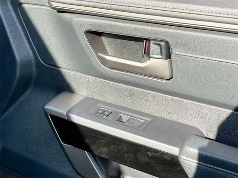 Used 2022 Toyota Tundra Limited image 32