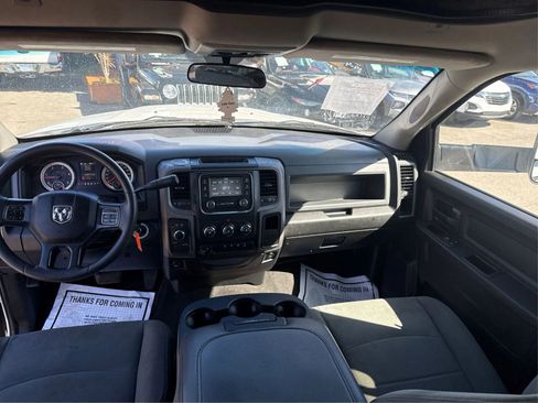Used 2018 RAM 3500 Tradesman w/ Chrome Appearance Group AWD/4WD image 17