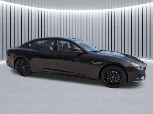 Used 2023 Maserati Quattroporte Modena Q4 AWD/4WD image 3