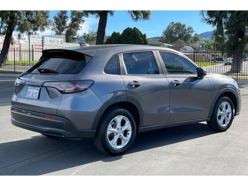 Certified 2023 Honda HR-V LX image 6