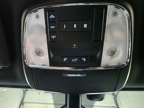 Used 2020 Jeep Grand Cherokee Limited AWD/4WD image 37