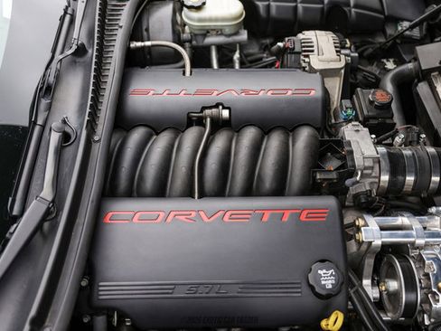 Used 2003 Chevrolet Corvette Convertible w/ Preferred Equipment Group1 RWD image 25