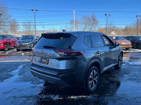 Used 2023 Nissan Rogue SV image 7