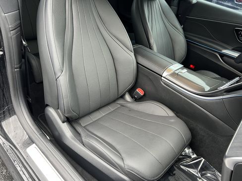 Used 2024 Mercedes-Benz CLE 300 4MATIC Coupe image 25