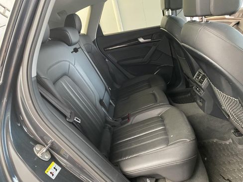 Used 2018 Audi Q5 2.0T Premium Plus w/ Premium Plus Package AWD/4WD image 12