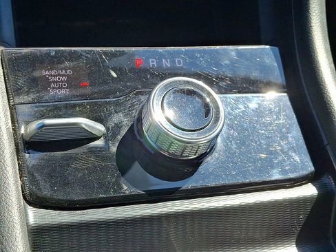 Used 2024 Jeep Grand Cherokee L Limited w/ Luxury Tech Group II image 16