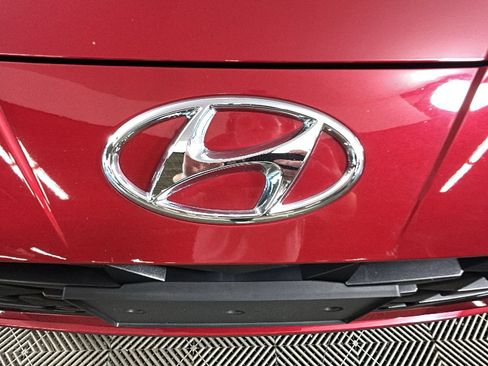Used 2023 Hyundai Elantra SEL w/ Convenience Package FWD image 10
