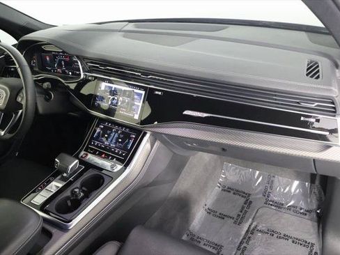 Certified 2025 Audi SQ7 Prestige AWD/4WD image 9