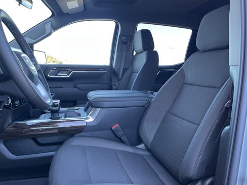 New 2026 GMC Sierra 1500 Elevation image 9