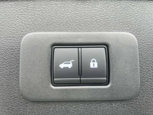 New 2026 Nissan Leaf Platinum+ w/ Cargo Package (Platinum+) FWD image 10