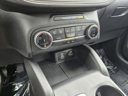 Certified 2025 Ford Escape Active FWD image 10