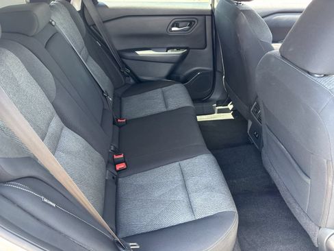 Used 2025 Nissan Rogue SV AWD/4WD image 15