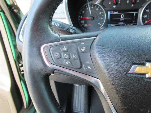 Used 2018 Chevrolet Equinox Premier image 18