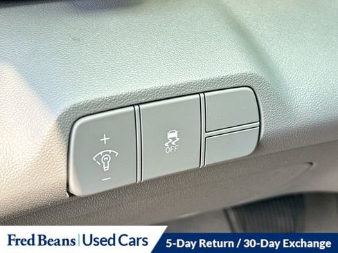 Used 2024 Hyundai Elantra SEL w/ Convenience Package image 11