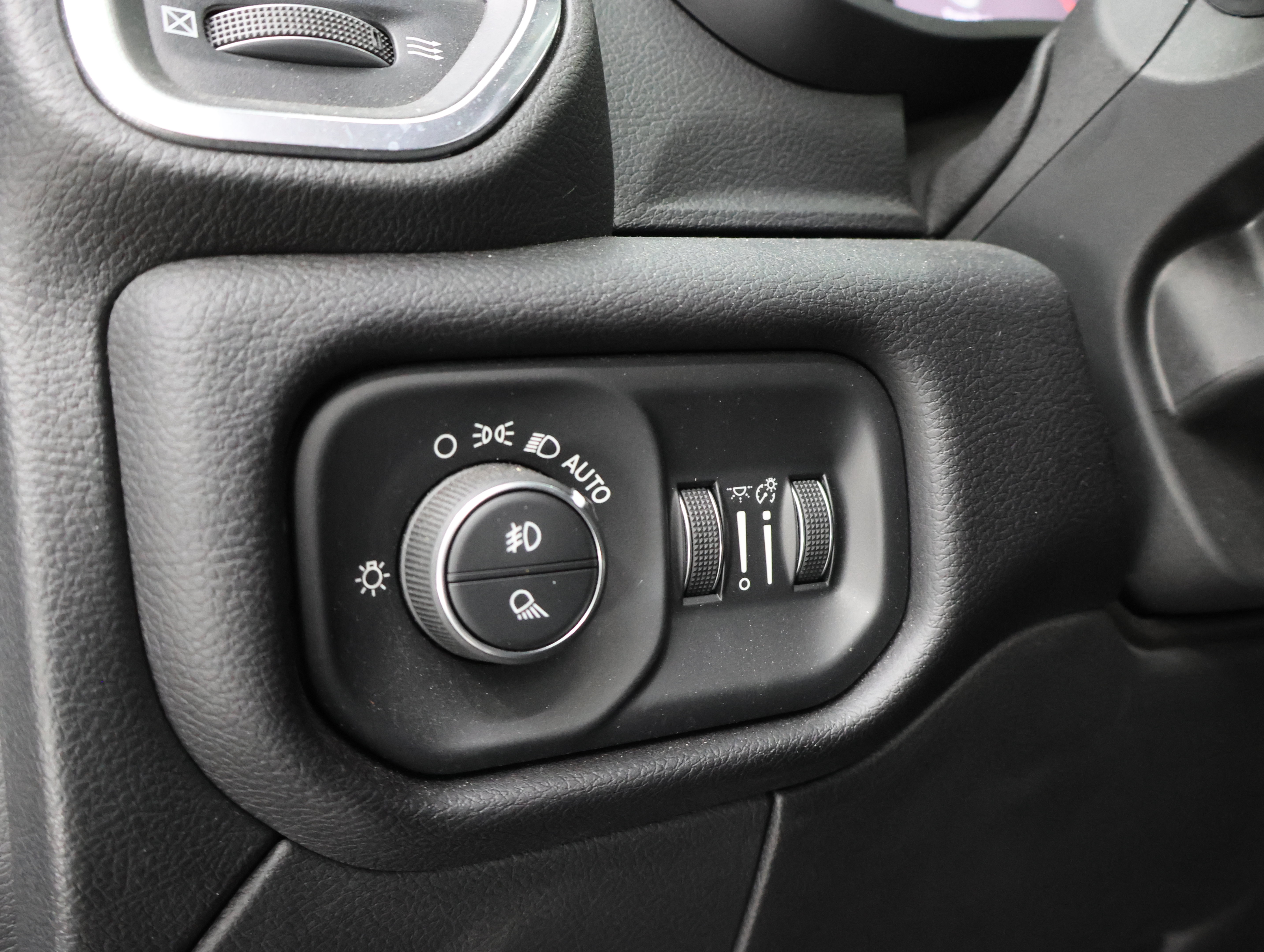 Used 2022 RAM 2500 Laramie AWD/4WD image 44
