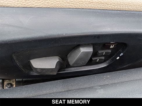 Used 2011 BMW 335i Convertible image 5