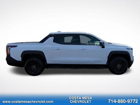 Used 2026 Chevrolet Silverado EV LT AWD/4WD image 4