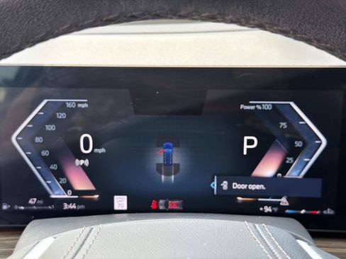 Used 2024 BMW X7 xDrive40i w/ Premium Package AWD/4WD image 29