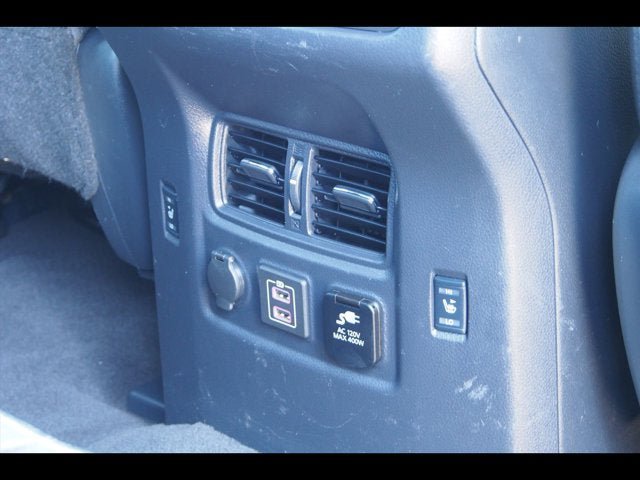 Used 2019 Nissan Titan PRO-4X w/ Pro-4x Convenience Package AWD/4WD image 16