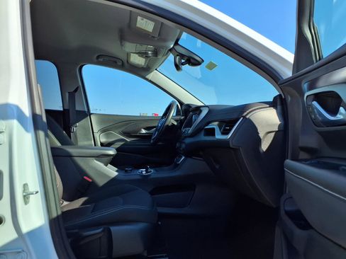 Used 2023 GMC Terrain SLE FWD image 28