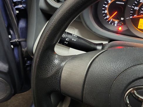 Used 2011 Toyota RAV4 4WD image 24