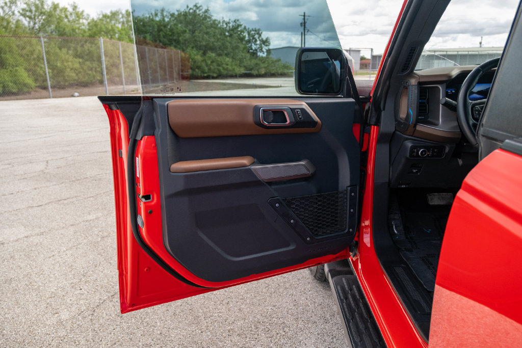 Certified 2023 Ford Bronco Outer Banks AWD/4WD image 11