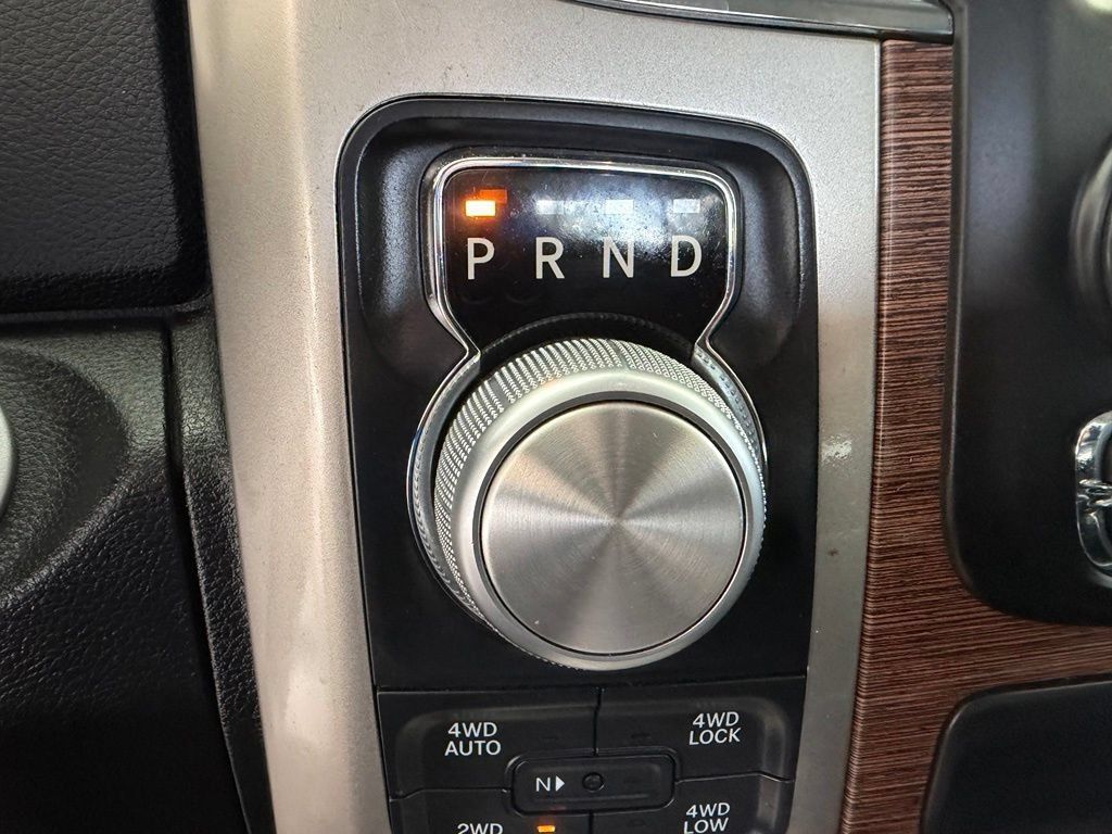 Used 2019 RAM 1500 Laramie w/ Convenience Group AWD/4WD image 9