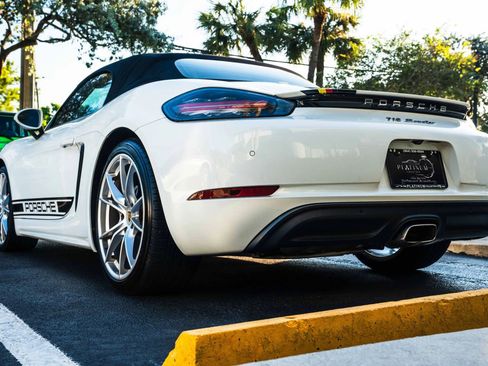 Used 2017 Porsche 718 Boxster RWD image 41