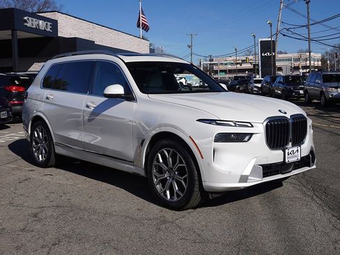 Used 2023 BMW X7 xDrive40i w/ Executive Package image 67