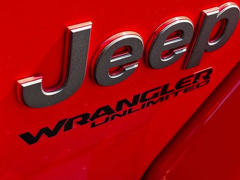 Used 2019 Jeep Wrangler Unlimited Rubicon AWD/4WD image 24