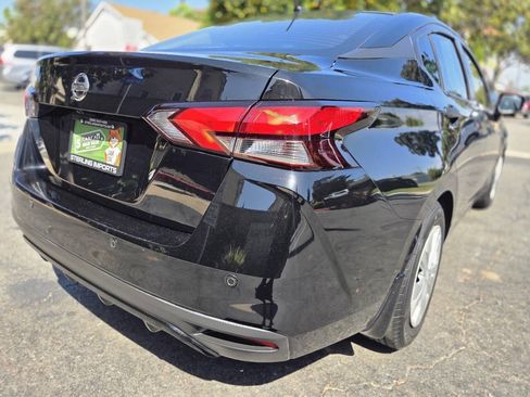 Used 2020 Nissan Versa S FWD image 15