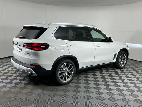 Used 2026 BMW X5 sDrive40i image 7