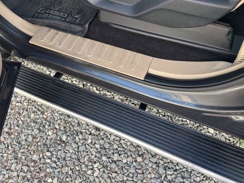 Used 2018 Ford F150 XLT AWD/4WD image 10