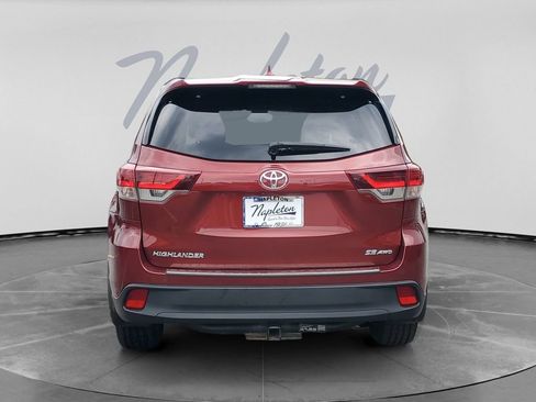 Used 2019 Toyota Highlander SE AWD/4WD image 6