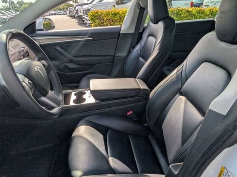Used 2023 Tesla Model 3 Standard Range RWD image 5
